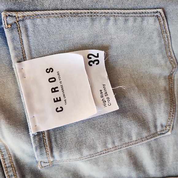 High Rise Crops - Picture 3 of 4